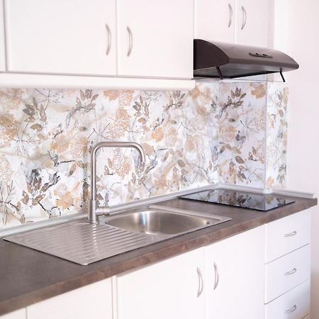 Liogerma Apartments Пефкохори Екстериор снимка