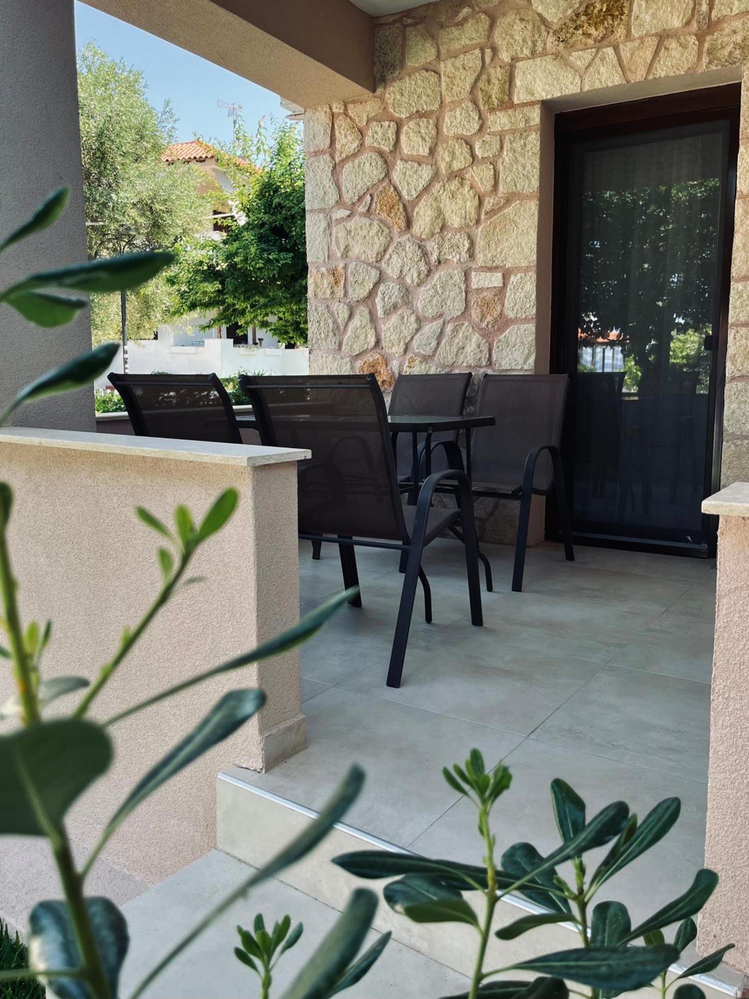 Liogerma Apartments Пефкохори Екстериор снимка