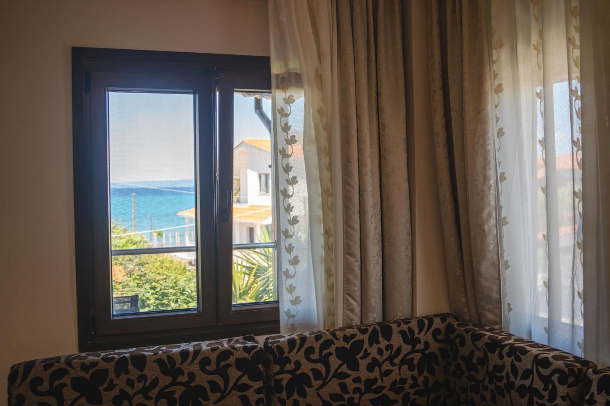 Liogerma Apartments Пефкохори Екстериор снимка